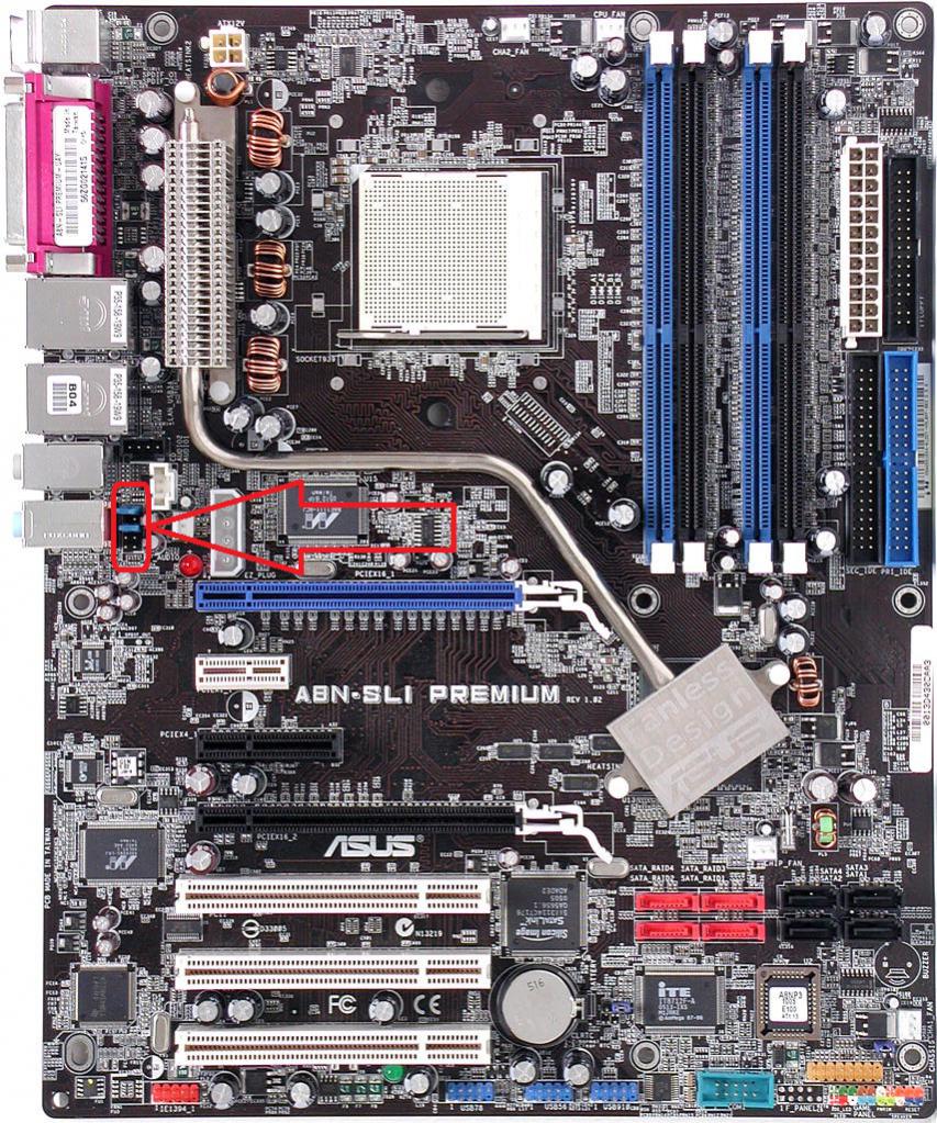 Klicke auf die Grafik für eine größere Ansicht Name: Asus A8N SLI Premium.jpg