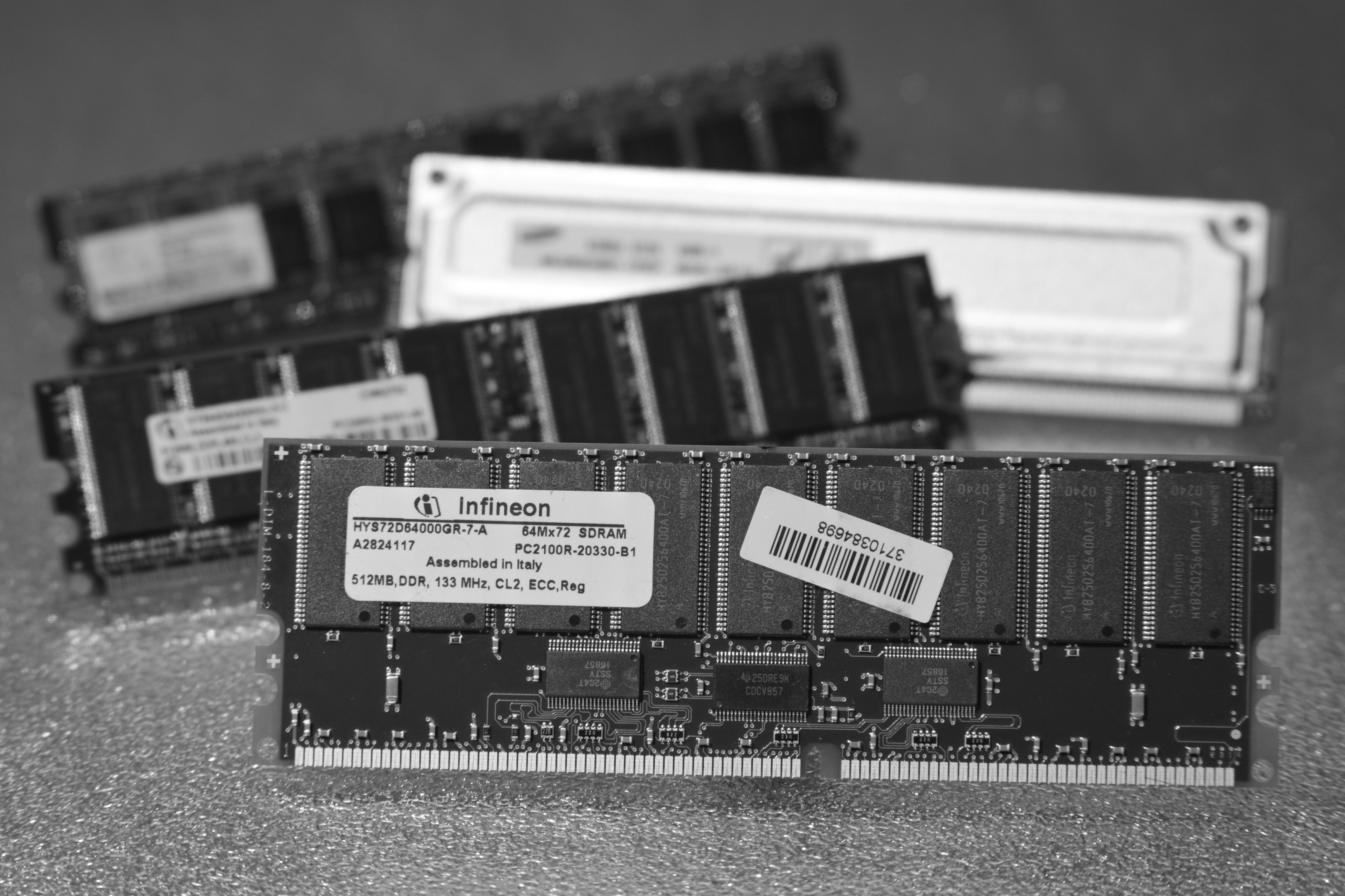 005 RAM DDRmitECC DDR RD DDR2 (3).JPG