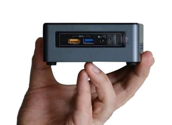 1-20991-01-intel-nuc-i3-8109U-mini-pc_600x600.jpg