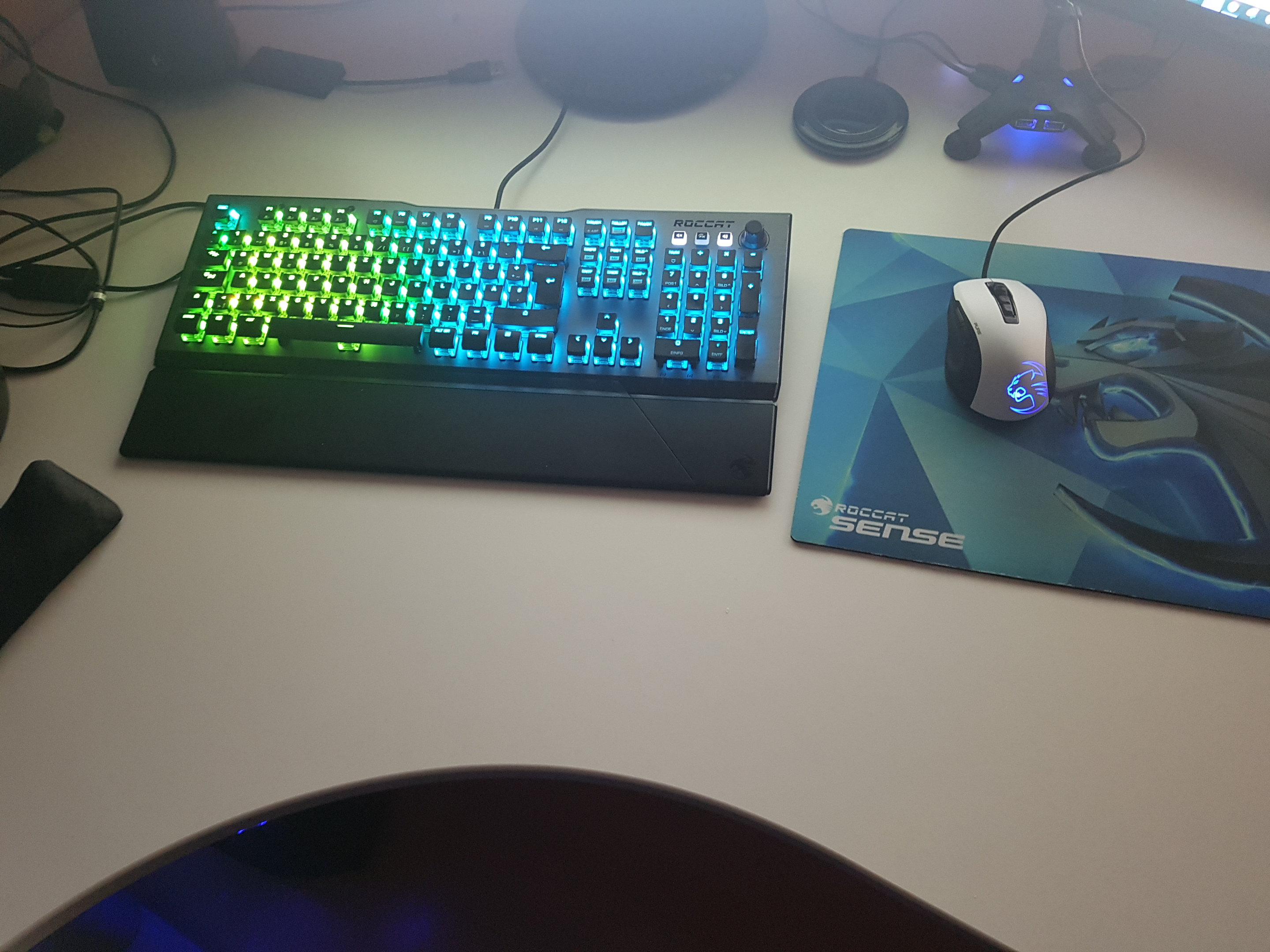 Test Roccat Vulcan 1 Aimo Im Test Titan Taster Sind Keine Kopie Von Cherry Mx Seite 4 Computerbase Forum