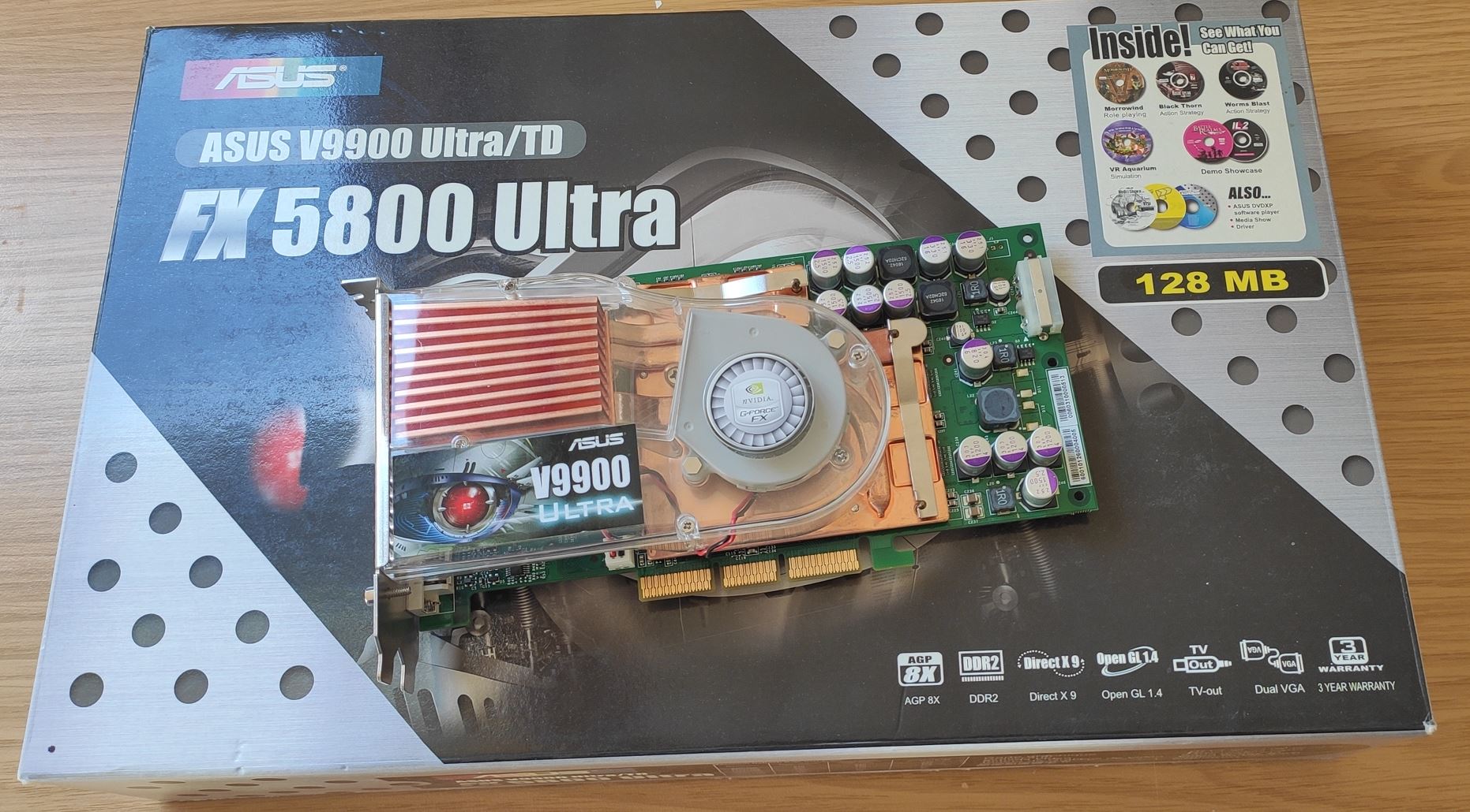 Asus V9900 (FX5800 Ultra) OVP.JPG