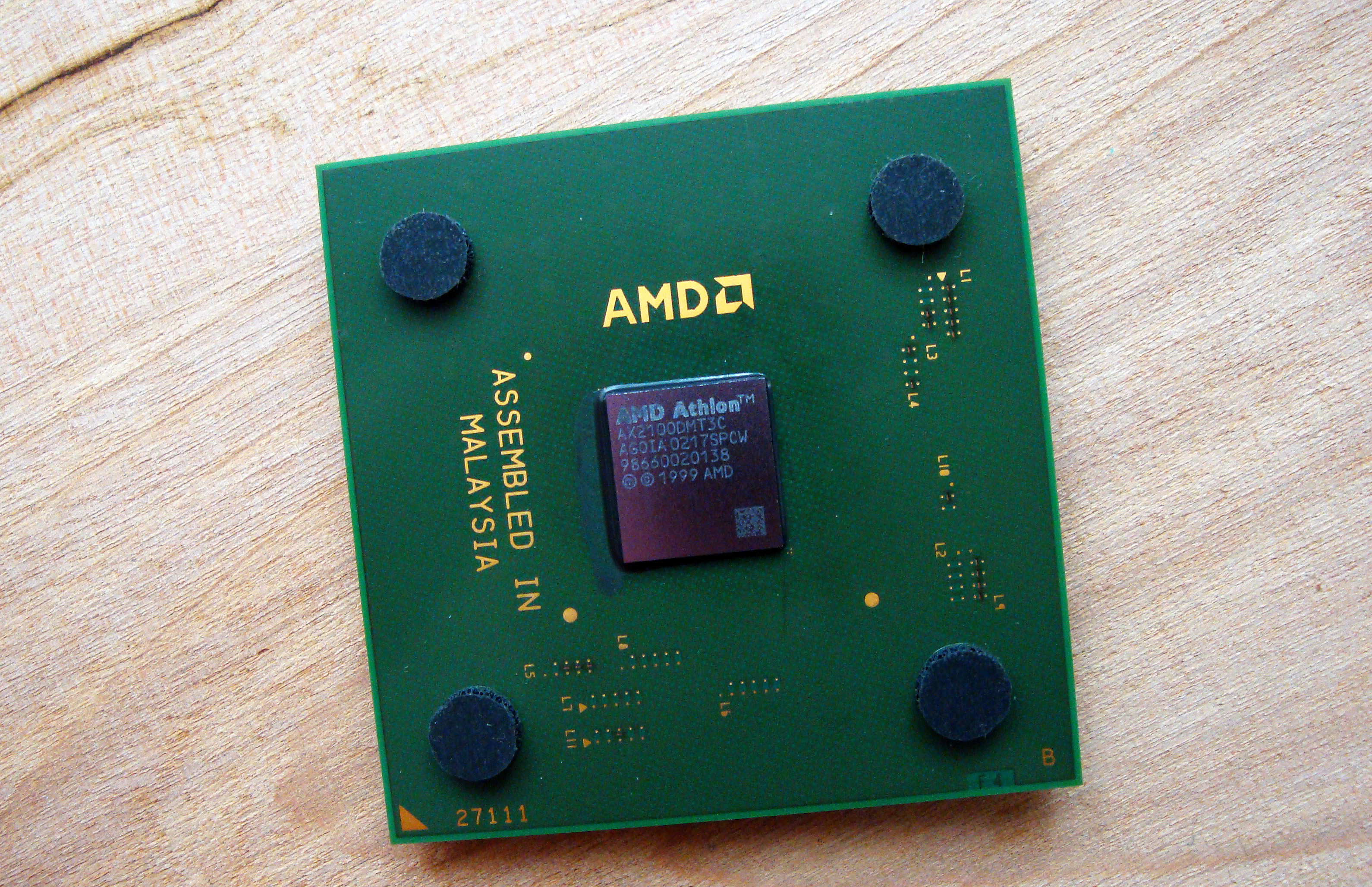 Athlon XP 2100 Palomino.JPG