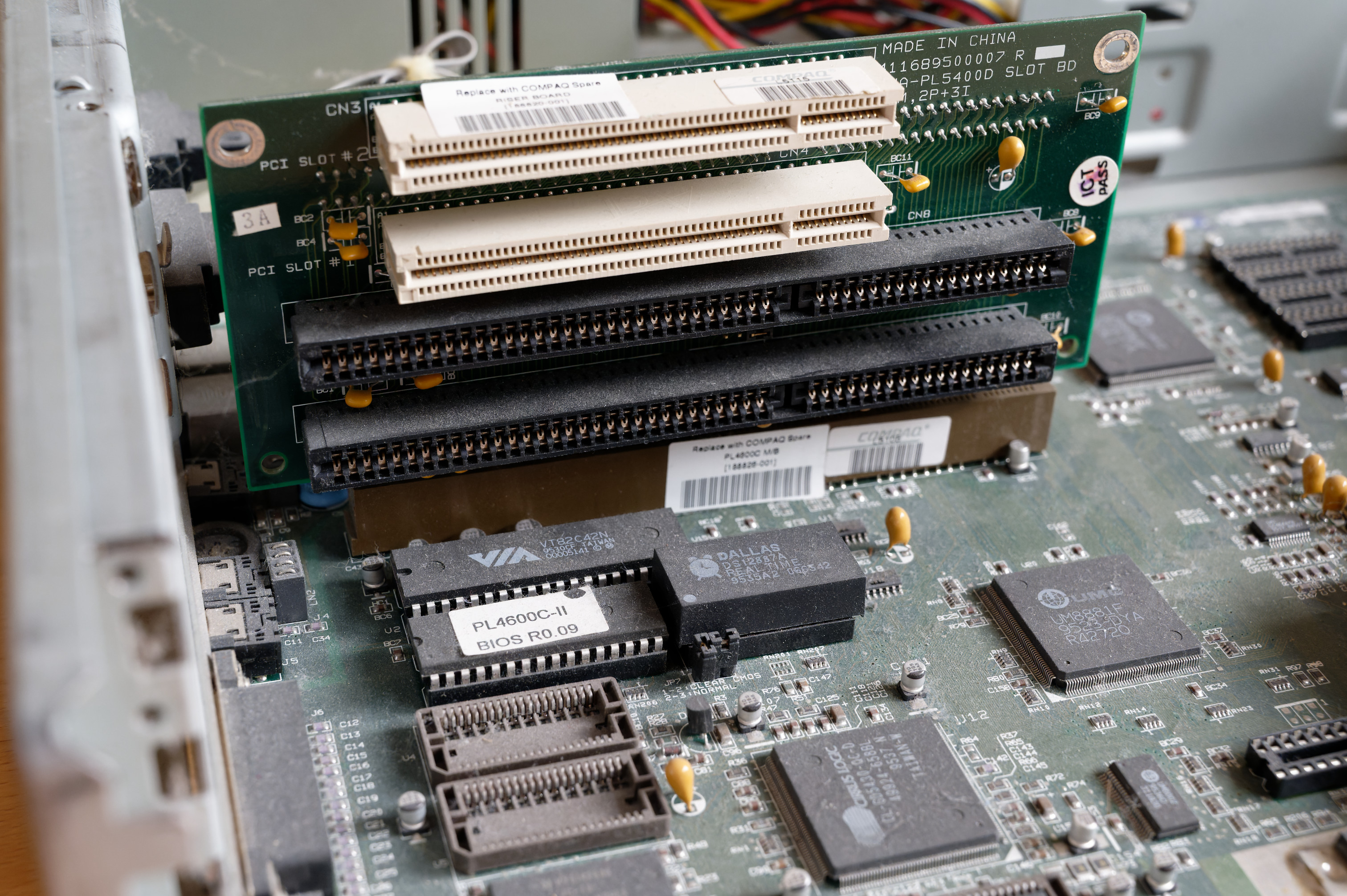 Compaq-Presario-7106-Slot-Board.jpg