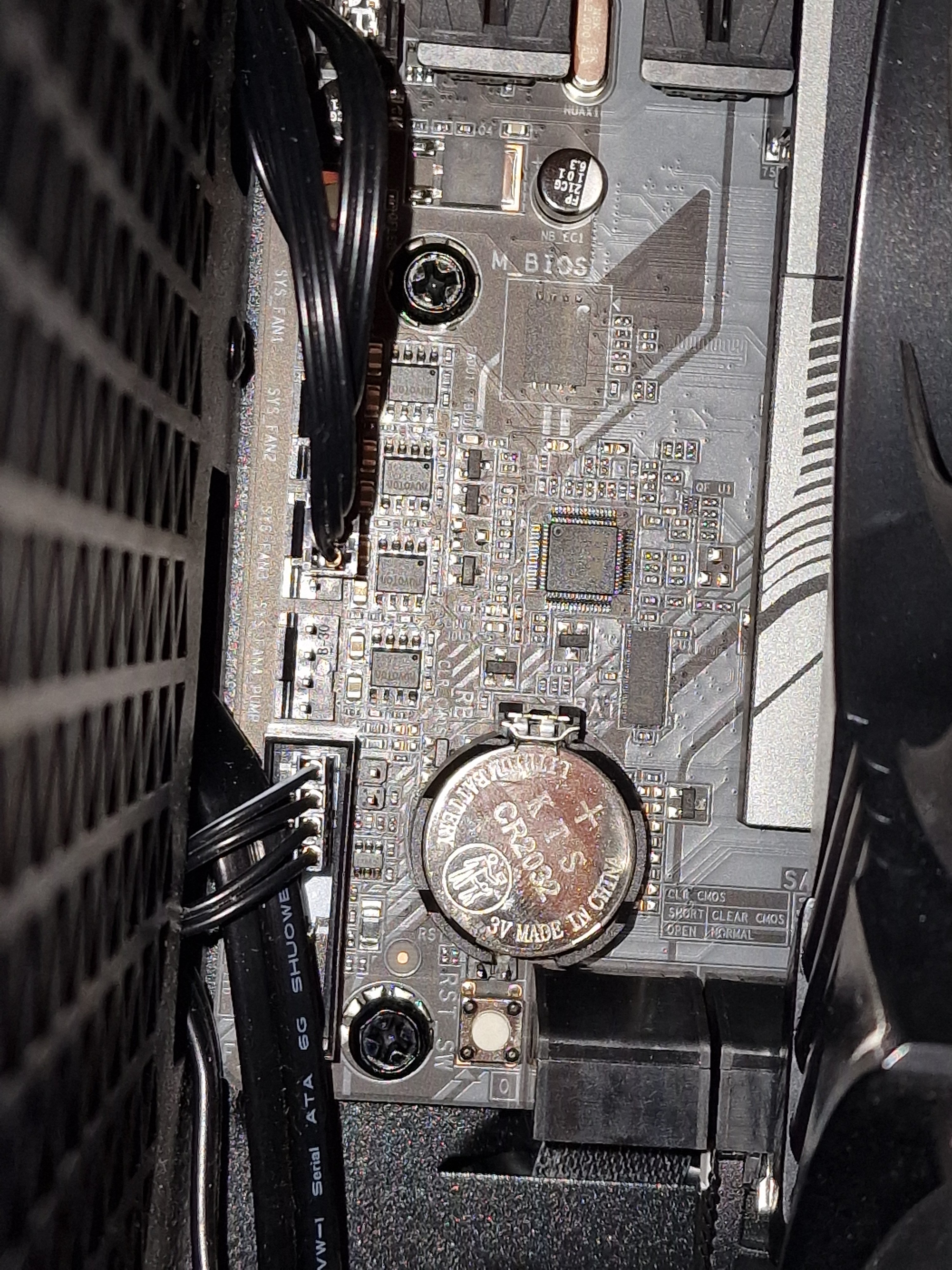 Gigabyte_Z790_Bios_Qflash_Button.jpg