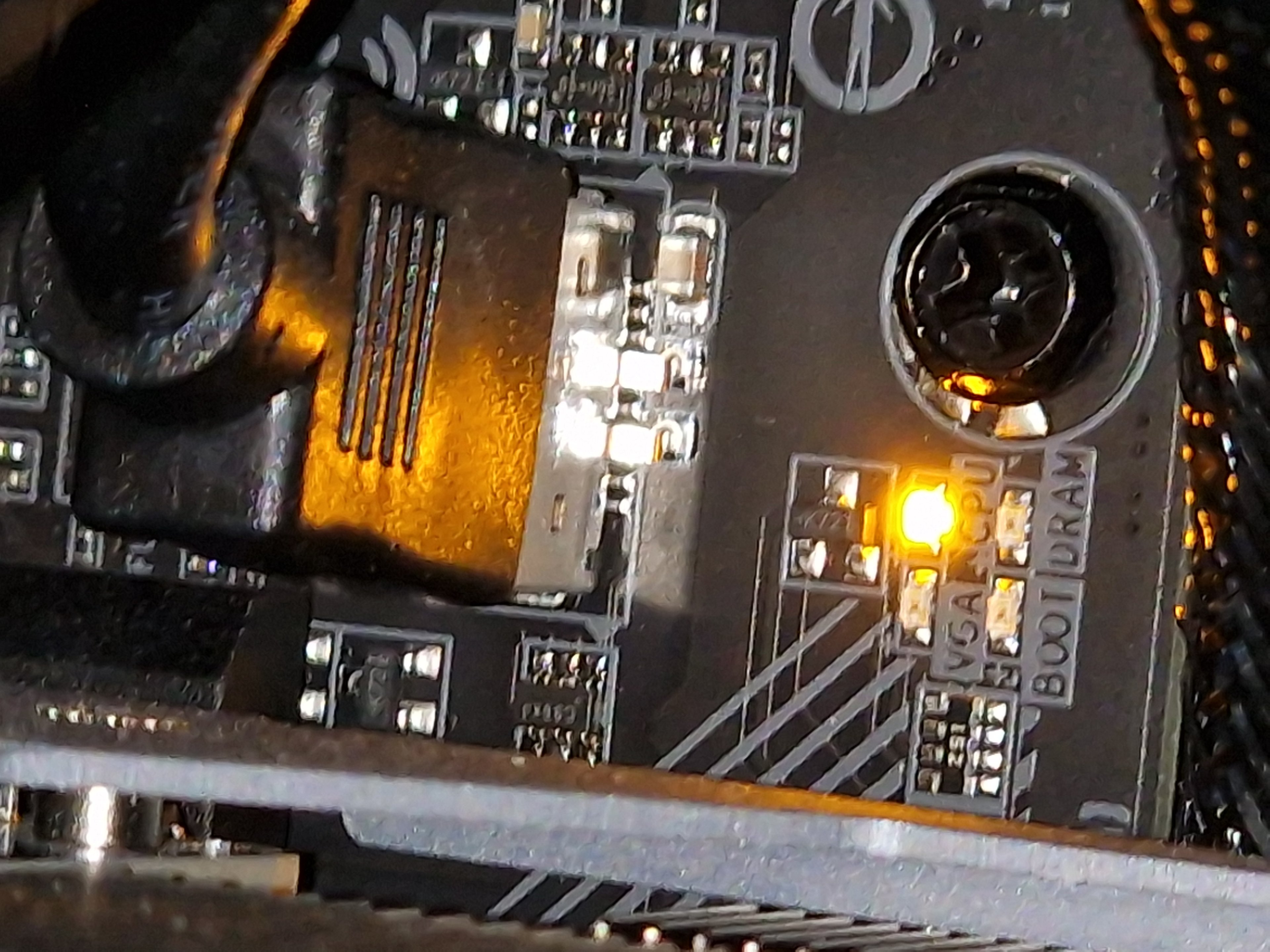 Gigabyte_Z790_Bios_Qflash_LEDS.jpg