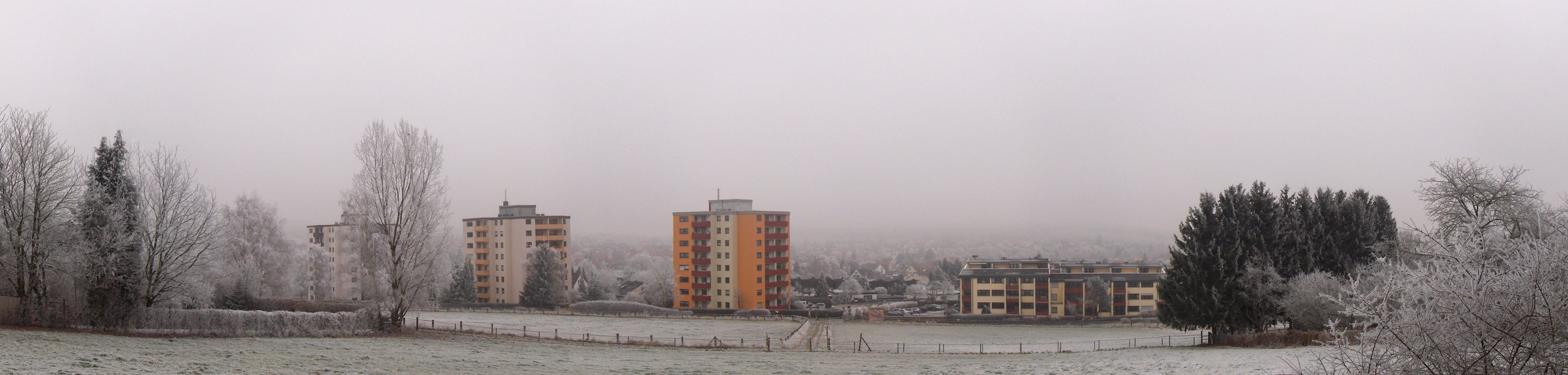 Köppern oranges Haus in Winterlandschaft II.jpg