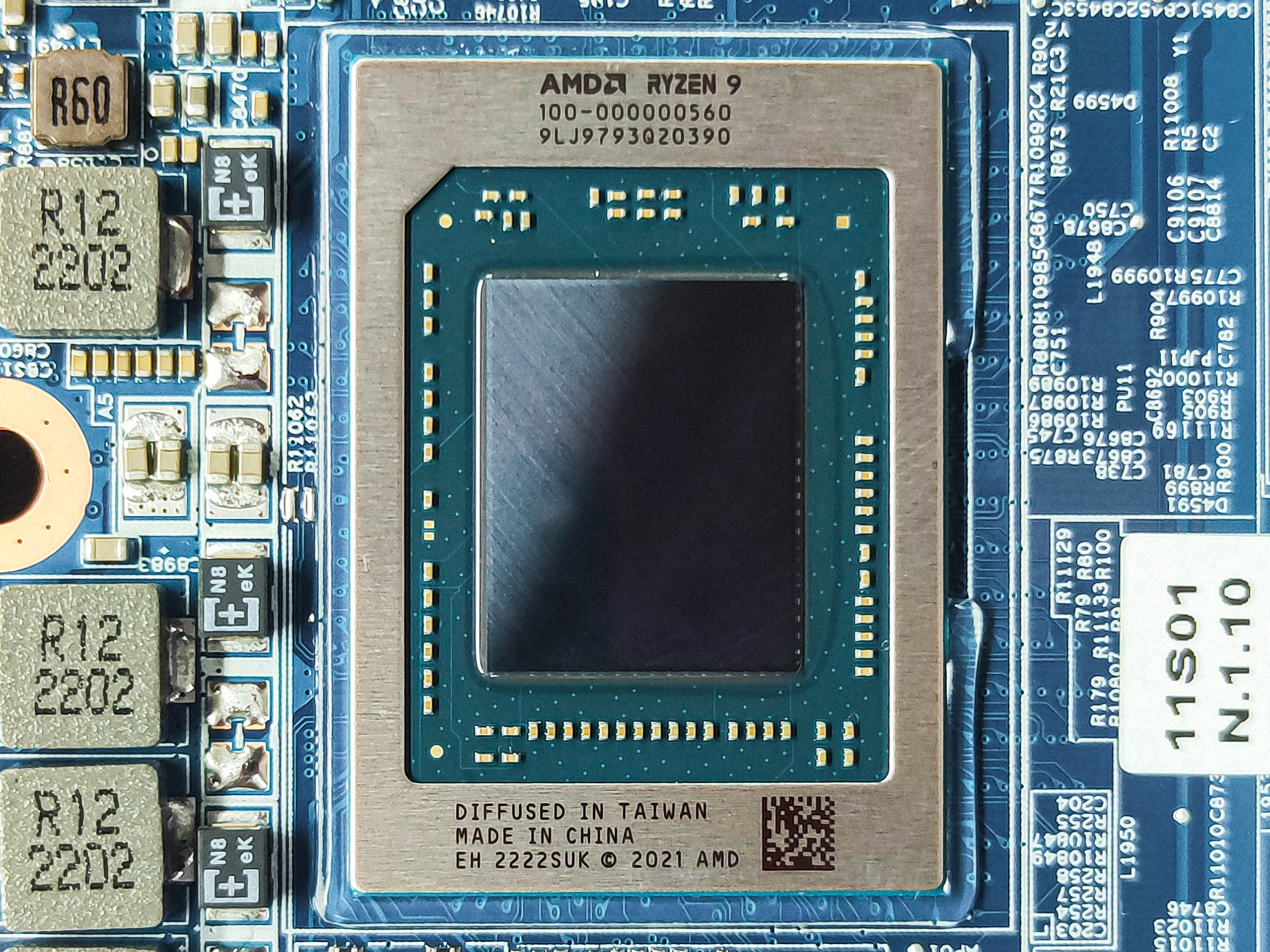 neo_m22_6900x_cpu-die.jpg