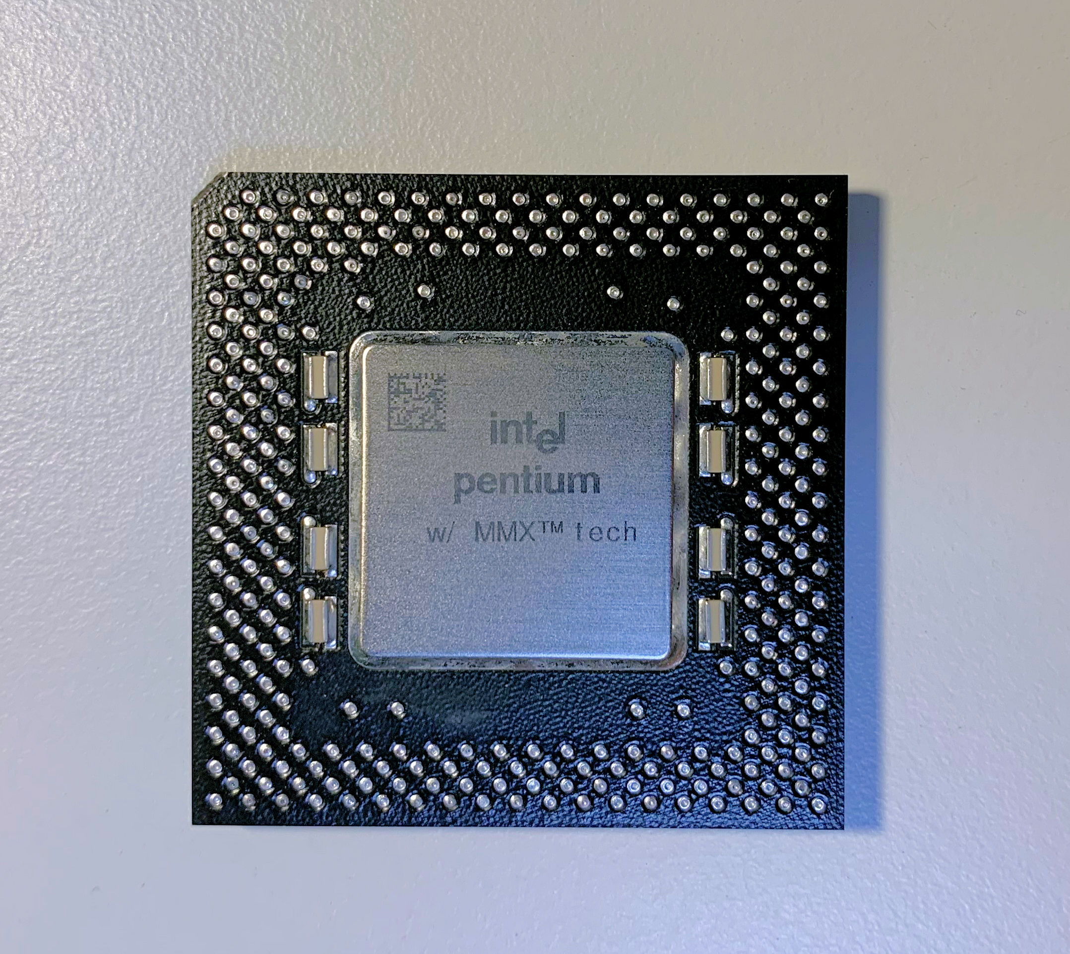 Pentium233_MMX_front.JPG