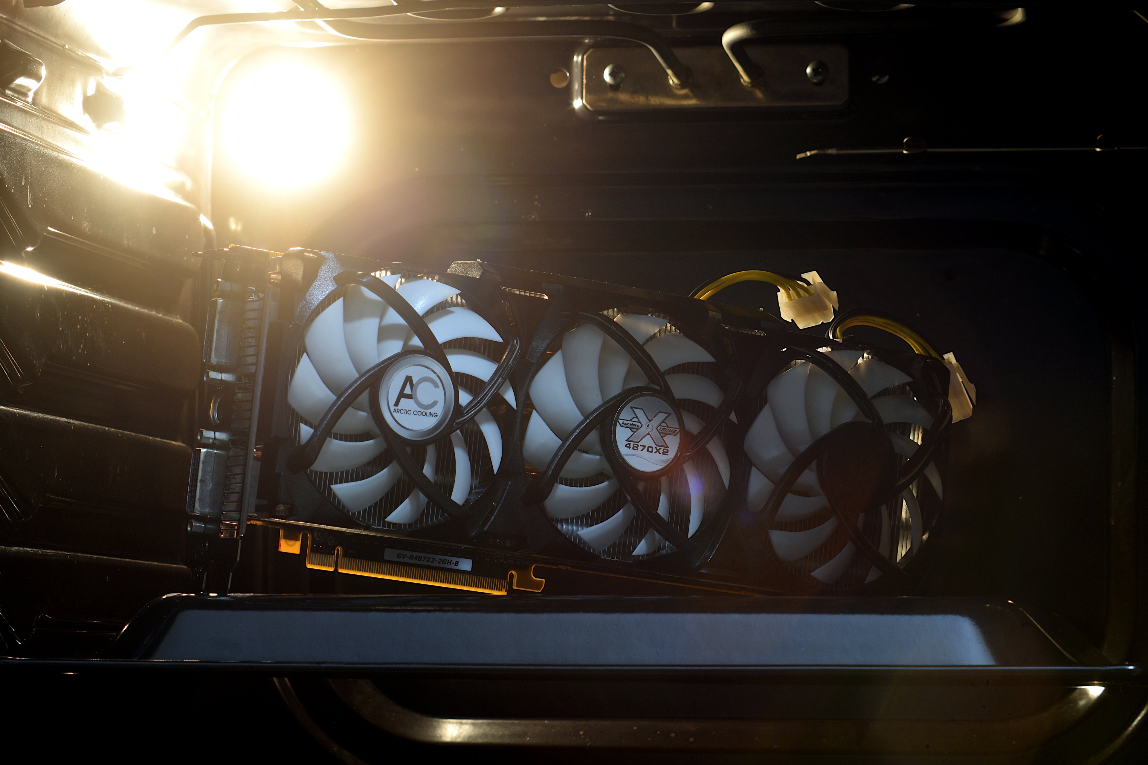 Radeon HD 4870 X2 Dual (13-1).JPG