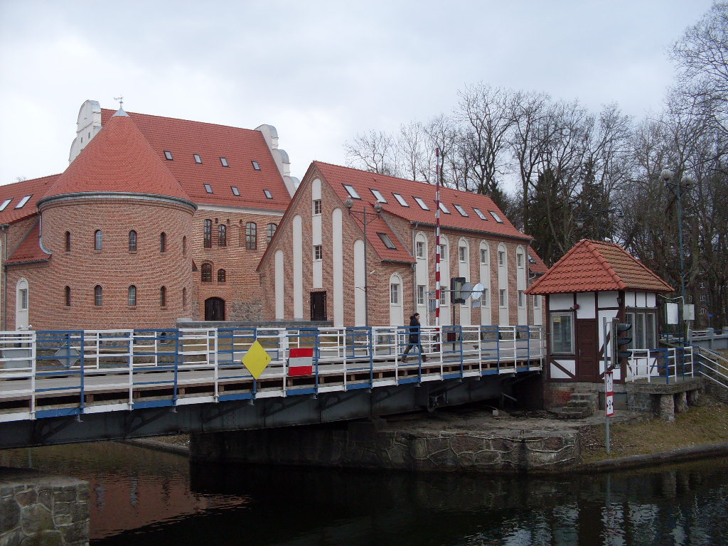 Schloß_Lötzen_mit_Drehbrücke[1].JPG