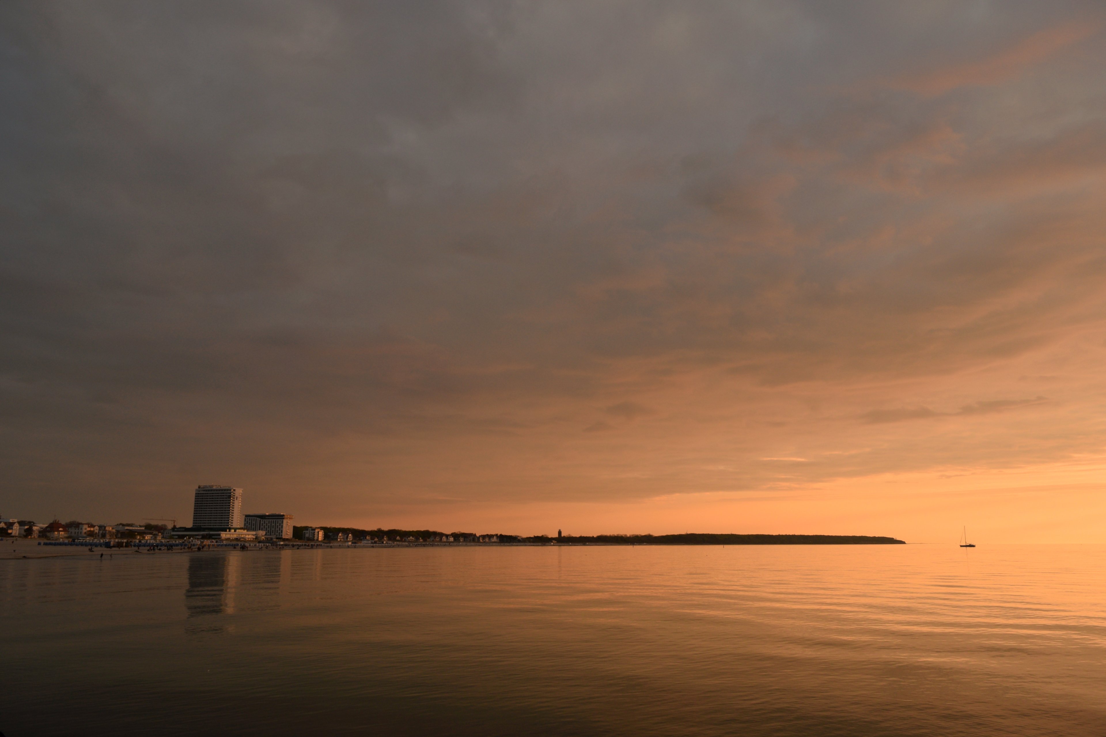 Warnemuende Abend 2022-05-06 (55-1).JPG