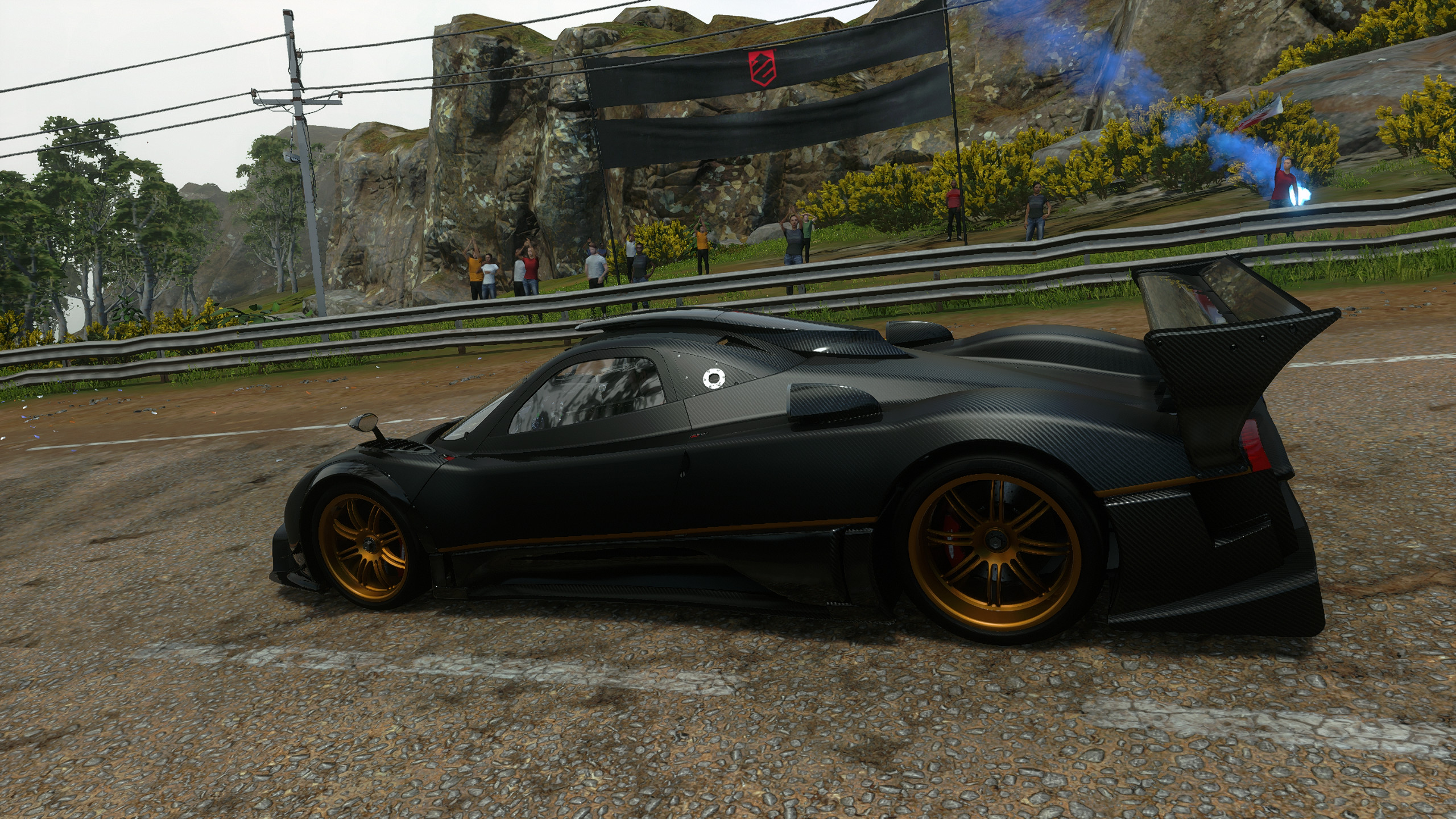 Zonda_R_3.jpg